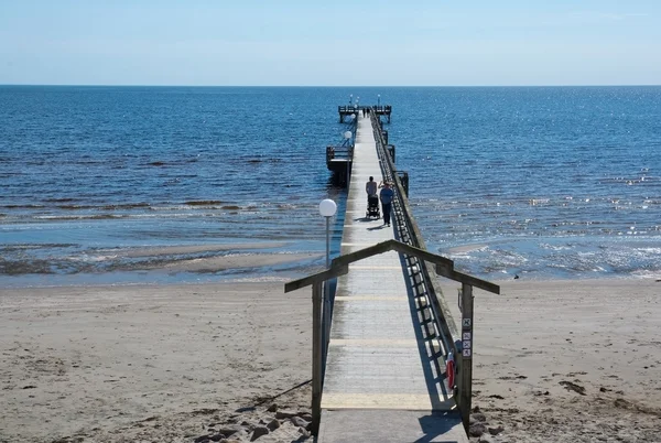 Strandbaden Falkenberg ท่าเรือไม้ — ภาพถ่ายสต็อก