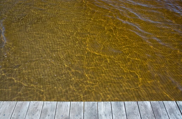 Gelbes Meerwasser — Stockfoto