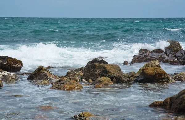 Paisagem costeira rochosa — Fotografia de Stock