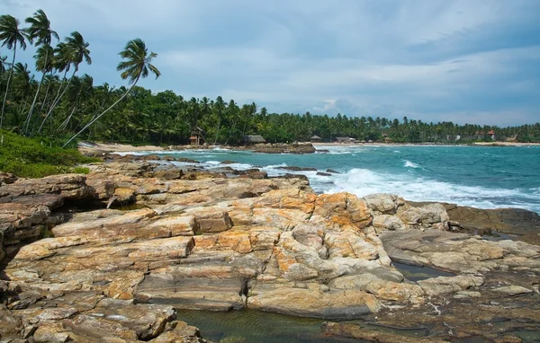 Pemandangan pantai Rocky — Stok Foto