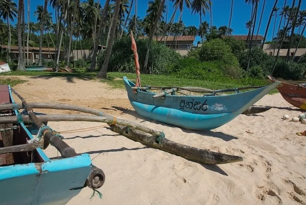 Beach with light wood boats on the Rocky Point beach — Zdjęcie stockowe
