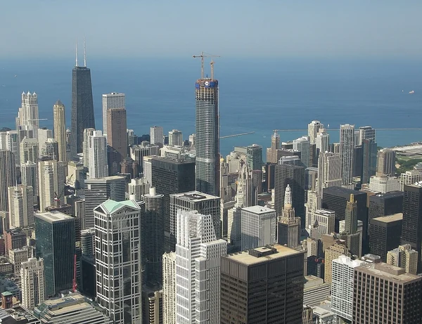 Chicago stadsgezicht met Lake Michigan en wolkenkrabber landschap — Stockfoto