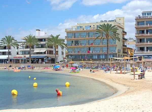 Plage de sable à Cala Estancia — Photo