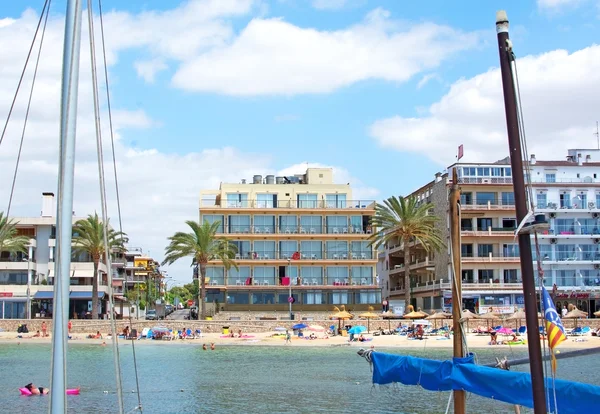 Plage de sable à Cala Estancia — Photo