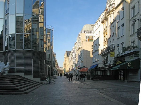 Uitzicht op straat in de buurt van Chatelet — Stockfoto