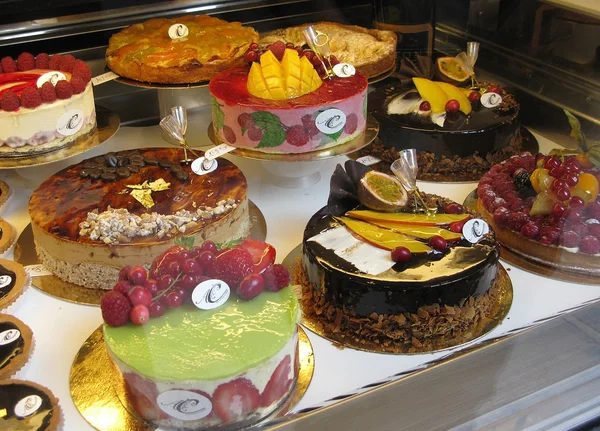 Sweet cakes on display — Stock Photo, Image