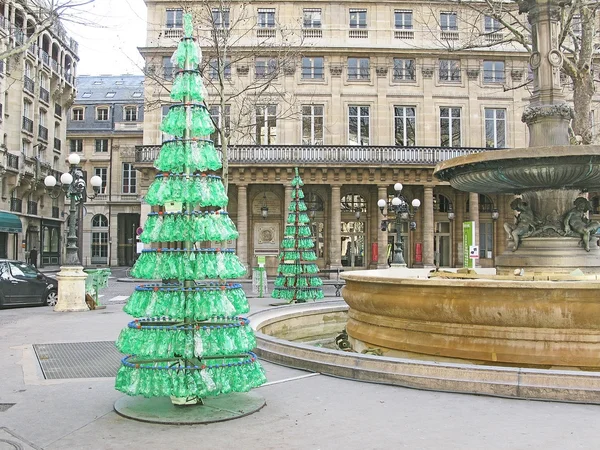 Albero di Natale in plastica verde riciclato — Foto Stock