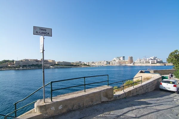 Sliema skyline and ferry — Stock Photo, Image