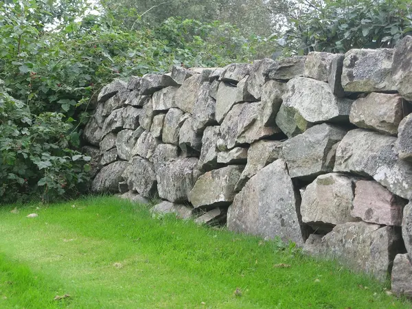 Traditioneller Trockenmauer-Zaun — Stockfoto