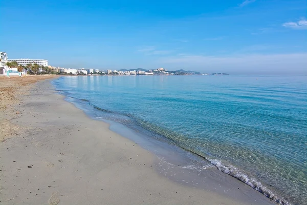 Plage d'hiver vide Ibiza — Photo