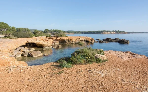 Ibiza roche naturelle et paysage océanique — Photo