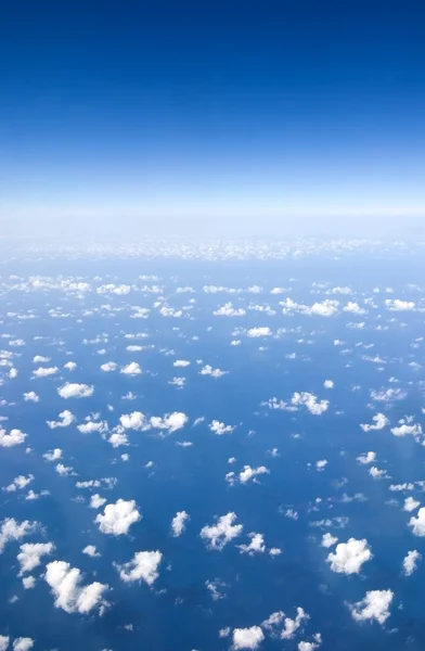 Nubes de verano esponjosas vista aérea — Foto de Stock