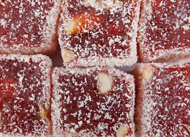 Oriental tatlılar, beyaz arka planda rahat lucum. Güzel arkaplan.