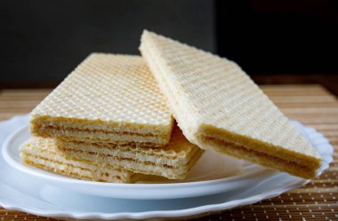 Tabakta birkaç çıtır waffle..