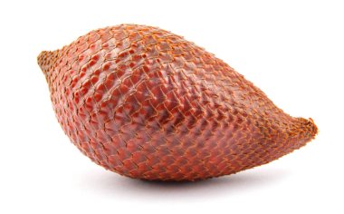 Taze yılan meyvesi beyaz arka planda izole edilir. Red Salacca. Salak meyvesi. Salacca zalacca, Yılan meyvesi .