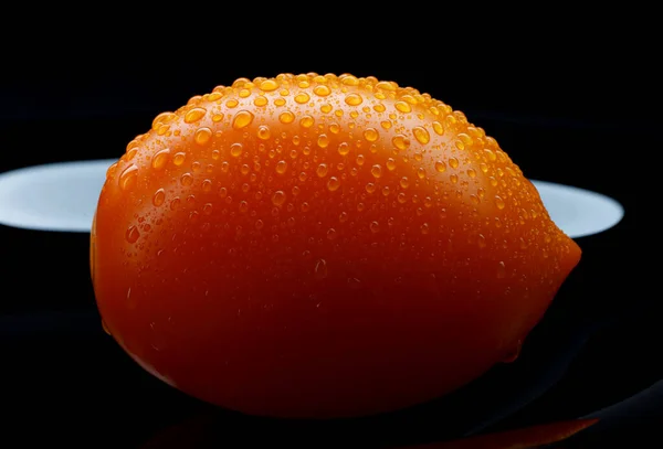 Bellissimo Pomodoro Giallo Sfondo Scuro — Foto Stock