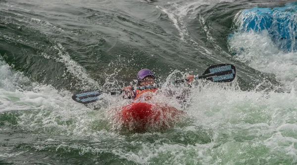 Kayaking on white water rapids — Stock Photo, Image