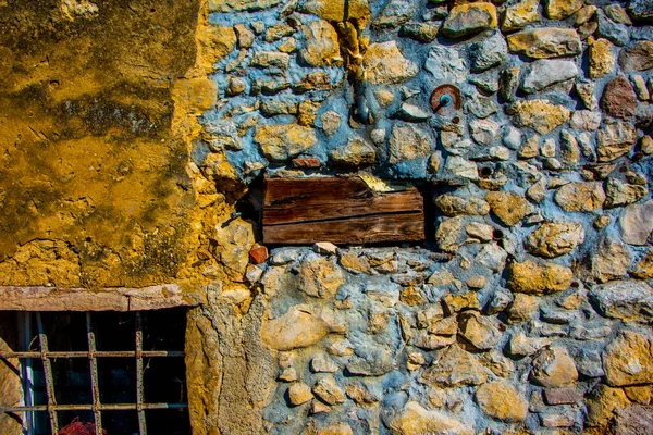 Steinmauer Mit Holz Zur Stützung Der Venezianischen Hügel Vom Weg — Stockfoto