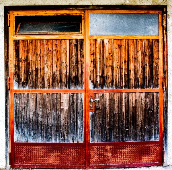 Zabytkowe Zardzewiałe Drzwi Żelaza Szkła Cortina Ampezzo Basenie Boite Belluno — Zdjęcie stockowe