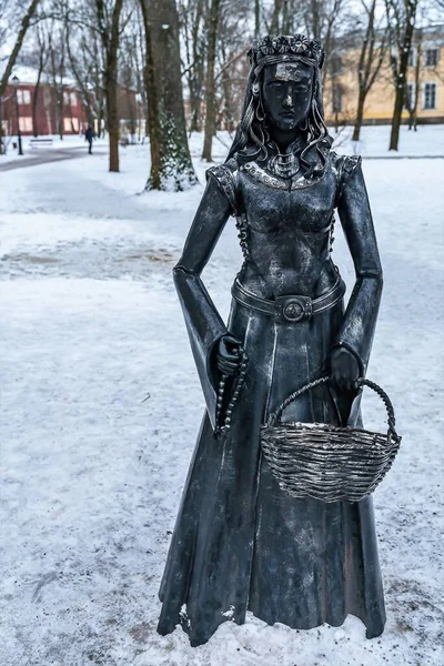 Rússia Vyborg Janeiro 2021 Uma Estátua Uma Princesa Medieval Parque — Fotografia de Stock