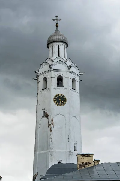 Rusland Veliky Novgorod Augustus 2021 Stormachtige Hemel Boven Klokkentoren Met — Stockfoto