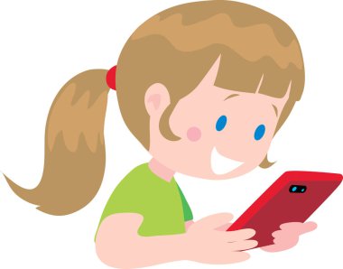 Kız gülümsüyor ve cep telefonundan bir mesaj okuyor.