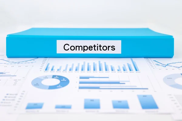 Competitor analysis report for business strategic planning — Stock Photo, Image