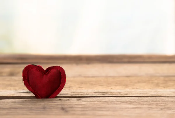 Amor rojo corazón de San Valentín — Foto de Stock