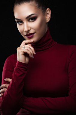 Bir ofis çalışanının portresi.