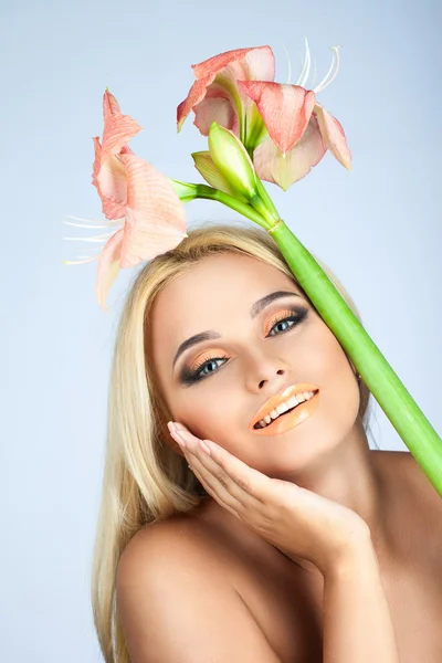 Schoonheid en tederheid in vrouwen — Stockfoto