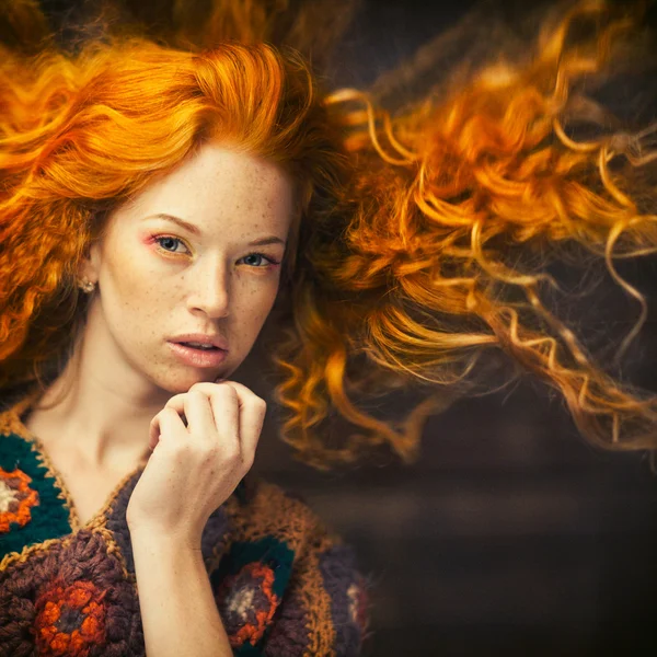 Rødhåret jente – stockfoto