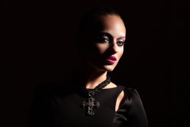 atlamadan önce dişi aslan