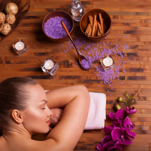 Relaxing spa treatments — Stock Photo, Image