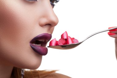 Sınır tanımayan makyaj