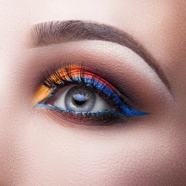 Stylish and bright makeup — Stock Photo, Image