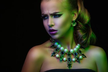 Şık ve zarif bir kadın