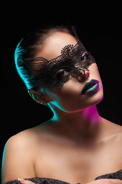 A mysterious stranger in a beautiful mask — Stock Photo, Image