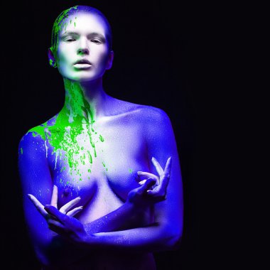 uzaylı ve gizemli yaratık