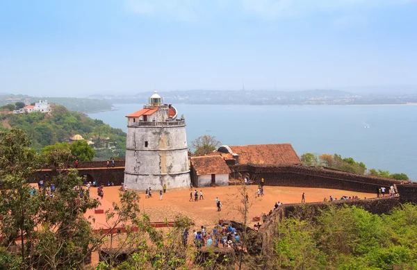 Aguada Fort a maják byl postaven v 17.století v Goa, Indie. — Stock fotografie