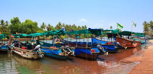 CANDOLIM, GOA, INDIA - 11 APR 2015: Associazione armatori Sinquerim-Candolim a Goa, India . — Foto Stock