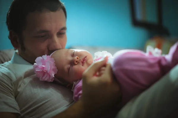 Image of young dad with cute little daughter in his arms — Stock Photo, Image