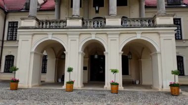 Kozlowka, Polonya, 29 Ağustos 2025. Zamyski ailesindeki eski aristokratik malikâne binaları