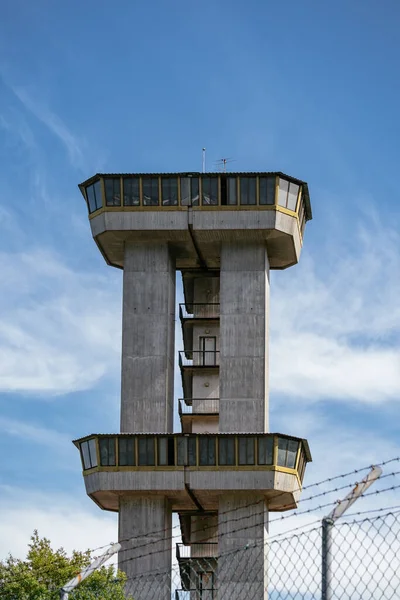 Železobetonová Řídící Věž Vojenská Letecká Porto Portugalsko — Stock fotografie