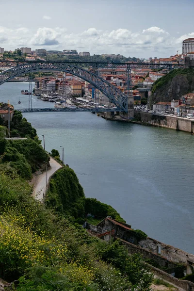 Panorama Ribeira Tradycyjnymi Łodziami Mostem Dom Luis Rzece Douro Porto — Zdjęcie stockowe