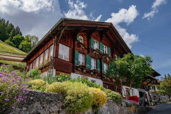 Geleneksel Kereste Evleri - Gimmelwald - Lauterbrunnen Vadisi - Yazın Jungfrau Bölgesi - İsviçre Alpleri, İsviçre