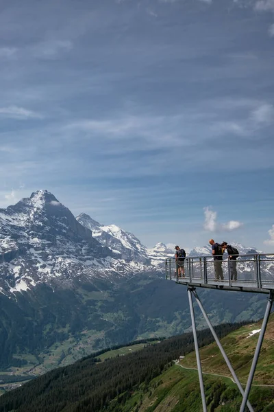 Grindelwald Daki Birinci Dağ Popüler Bir Izleme Platformu Olan Cliff — Stok fotoğraf
