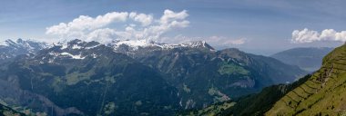 Kraliyet Yürüyüş Bakış Alanı 'ndan Hava Panorama Görünümü - Mannlichen, İsviçre Alpleri, Lauterbrunnen Vadisi, Jungfrau Bölgesi, İsviçre