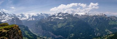 Kraliyet Yürüyüş Bakış Alanı 'ndan Hava Panorama Görünümü - Mannlichen, İsviçre Alpleri, Lauterbrunnen Vadisi, Jungfrau Bölgesi, İsviçre