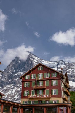 Kleine Scheidegg 'de, arka planda İsviçre Alpleri Eiger Dağları - Jungfrau Bölgesi, İsviçre