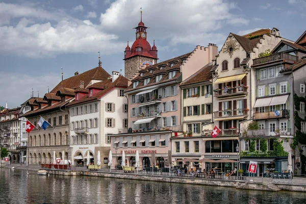 Krásný Historický Výhled Centrum Města Lucerna Středověké Budovy Nábřeží Kanton — Stock fotografie